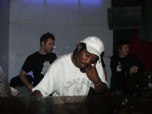 Chase & Status, Brian Gee & MC Skibadee, Fu, 31/08/2007
